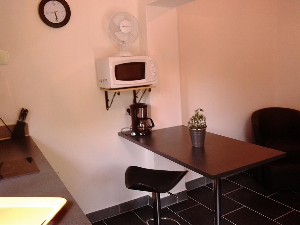 Les Florides Apartment L'Isle-sur-la-Sorgue Exterior photo